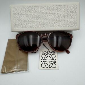 NWOT Loewe Women’s Sunglasses Brown with Case and Dust Cloth        3 SLW 929